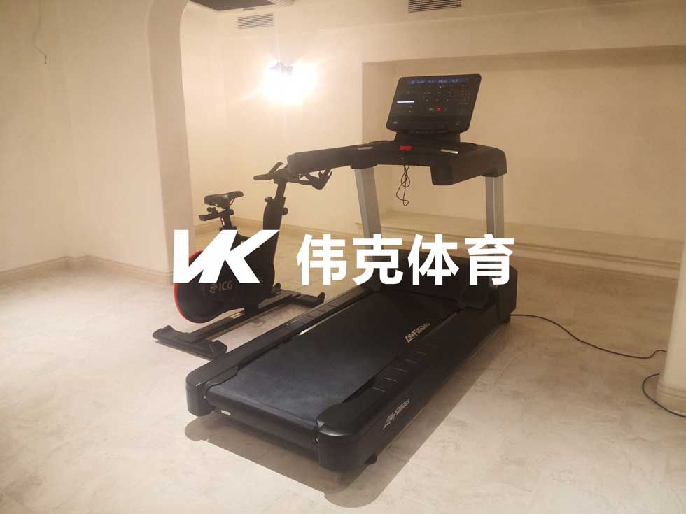 LIFEFITNESS美國力健INT-SSL跑步機及ICG-IC6B1-01健身車安裝完成